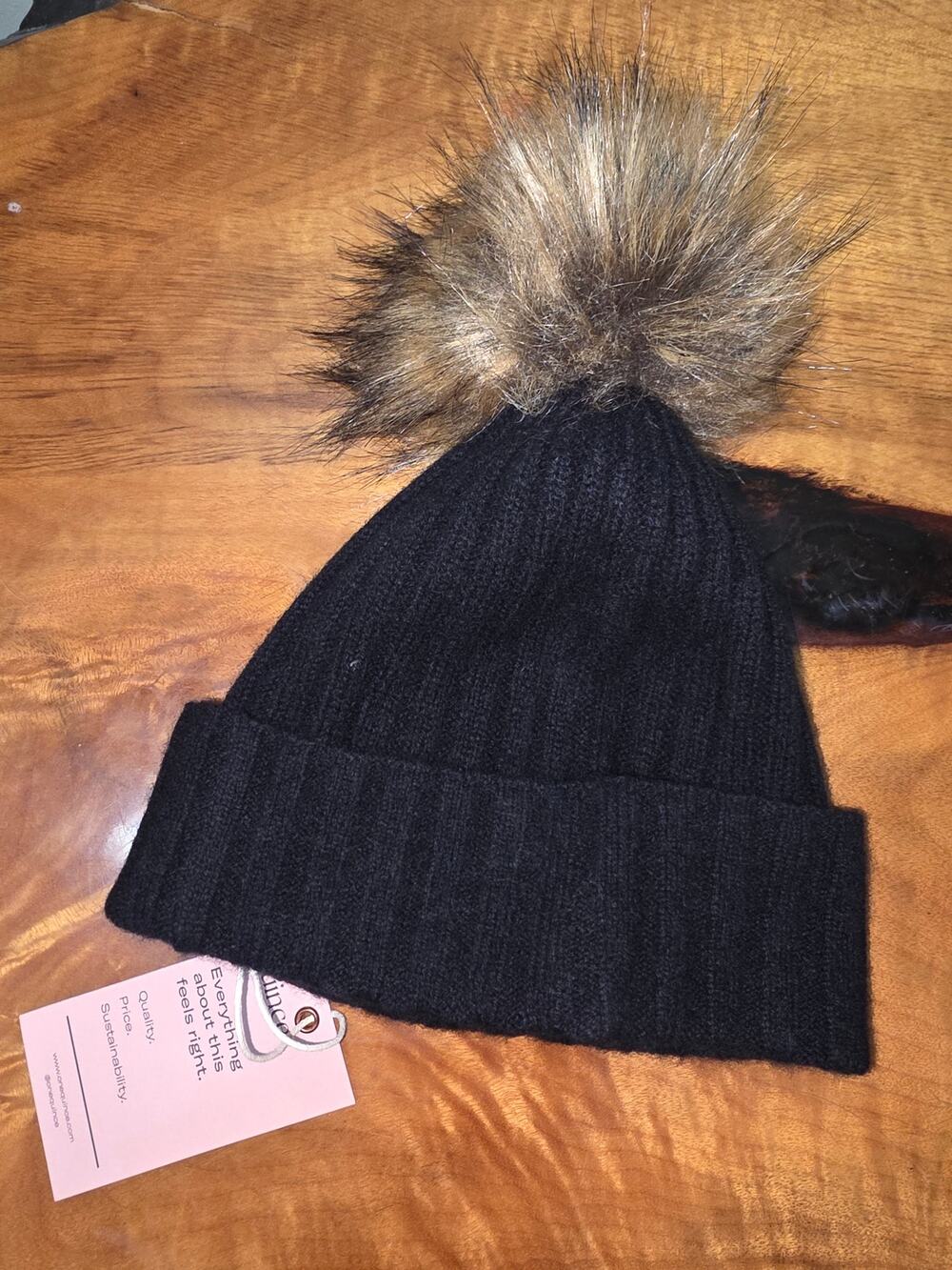 NWT Quince 100% Mongolian Cashmere Pom Pom Beanie Hat